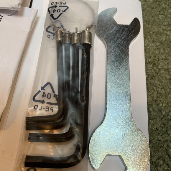 10 New! Raleigh Bicycle Portable Bike 5 Piece Repair Kit Tool Set Allen Wrenches - Picture 2 of 3